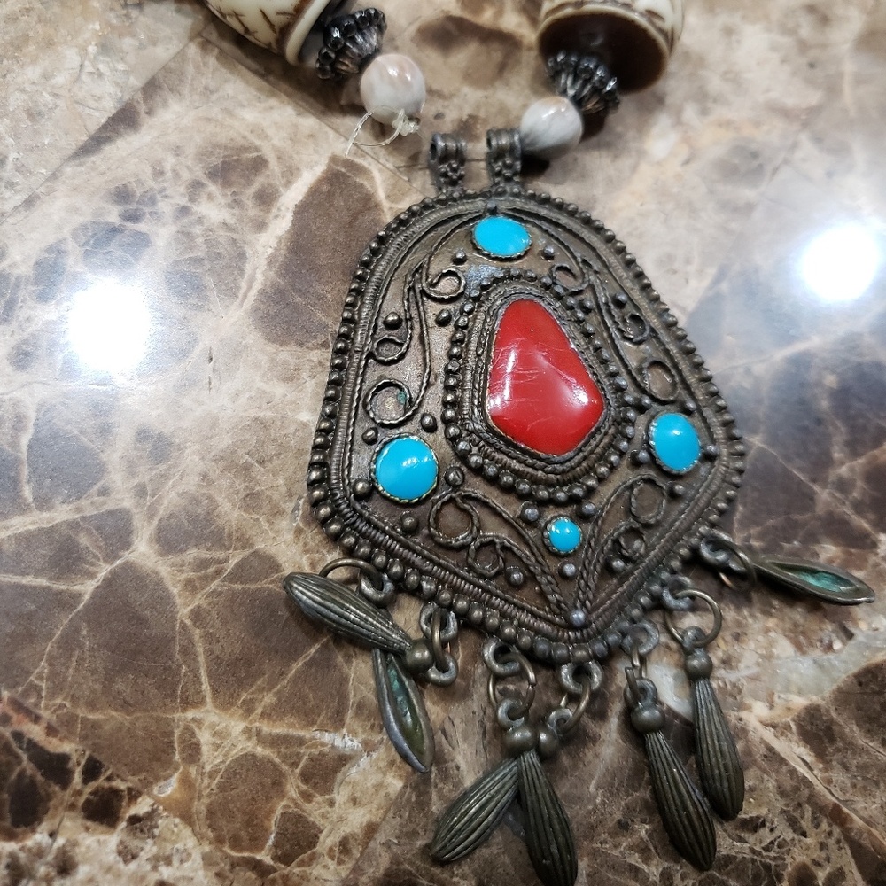 Necklace - Picture 2 of 2